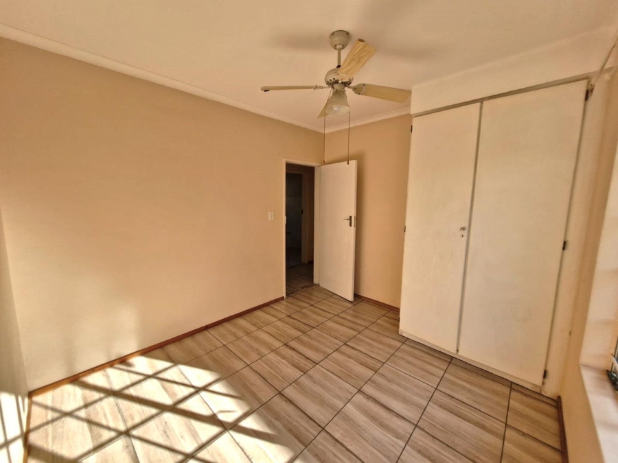 To Let 2 Bedroom Property for Rent in Meerhof North West